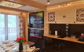 Villa Fortuna - Regionalne apartamenty&SPA - Sauna, Grill, Jacuzzi z widokiem na Tatry